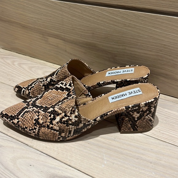Steve Madden mule size 8 - Picture 2 of 3